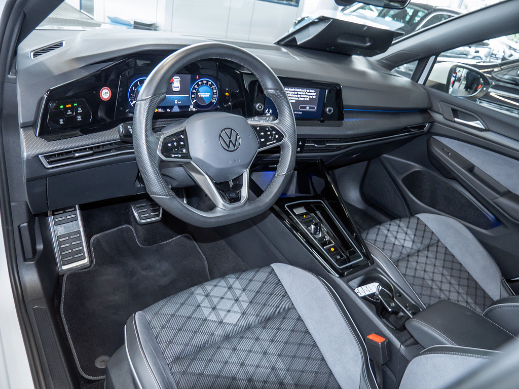 Bild 9 - Golf VIII R-Line 1,5 l eTSI DSG