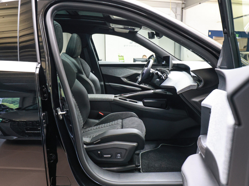 Bild 2 - 5008 GT Plug-In HYBRID 225 e-DSC7