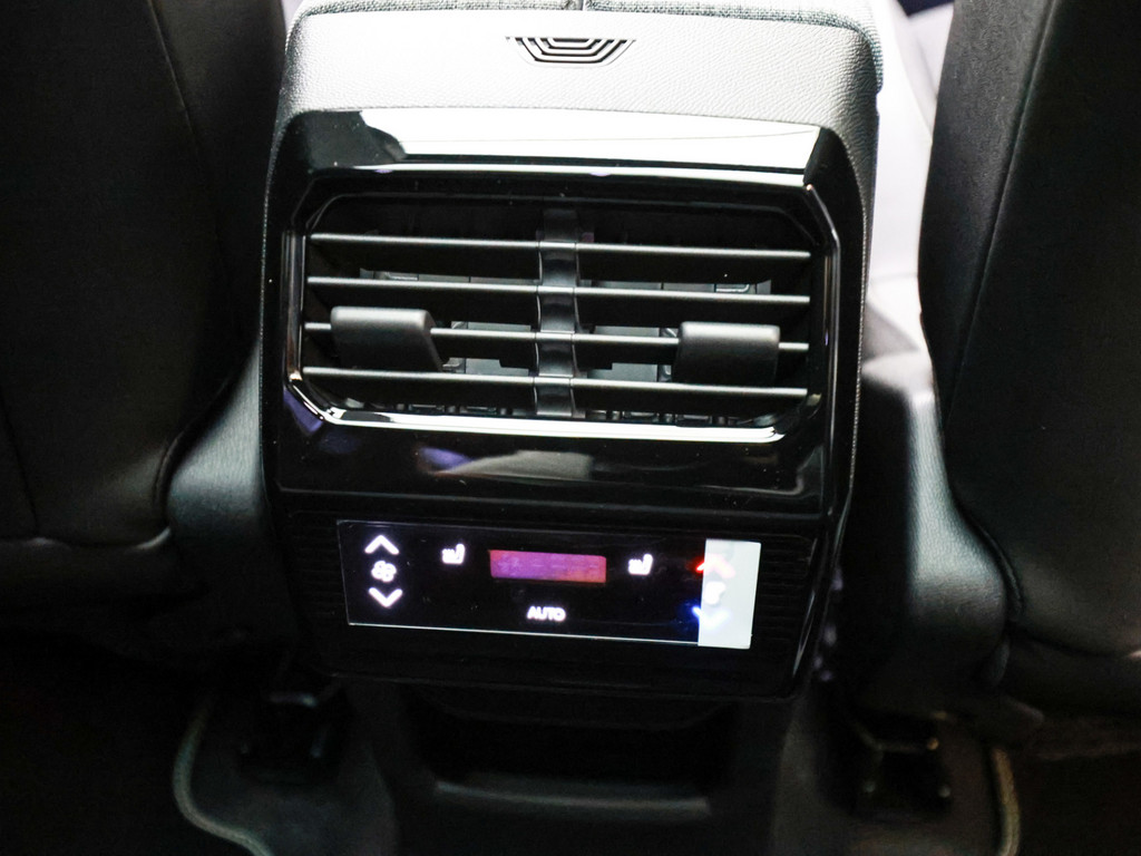 Bild 10 - 5008 GT Plug-In HYBRID 225 e-DSC7