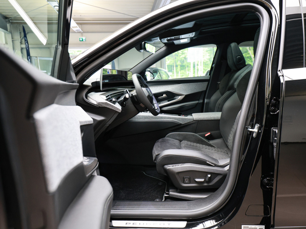 Bild 11 - 5008 GT Plug-In HYBRID 225 e-DSC7