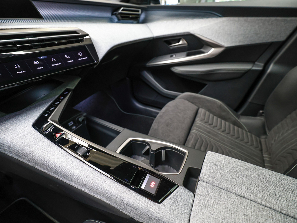 Bild 19 - 5008 GT Plug-In HYBRID 225 e-DSC7