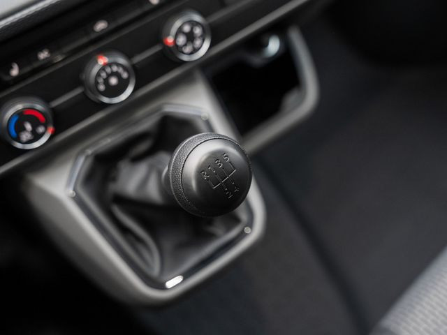 Bild 17 - T6.1 Transporter 2.0 TDI Kasten FWD PDC KlimaA
