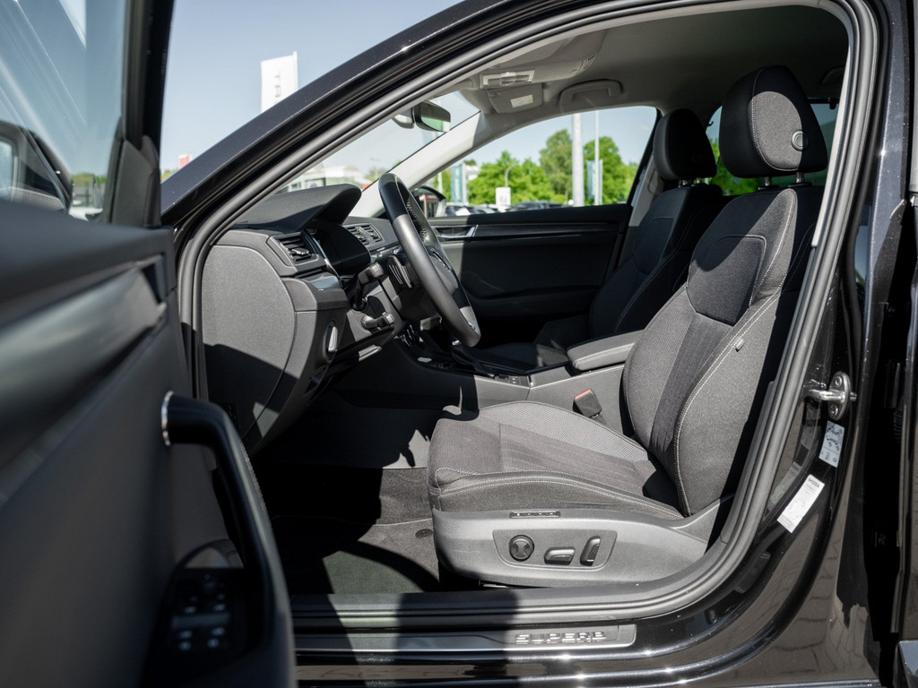 Bild 9 - SUPERB C. STYLE 1.4 TSI iV DSG DCC Kam. Standh.