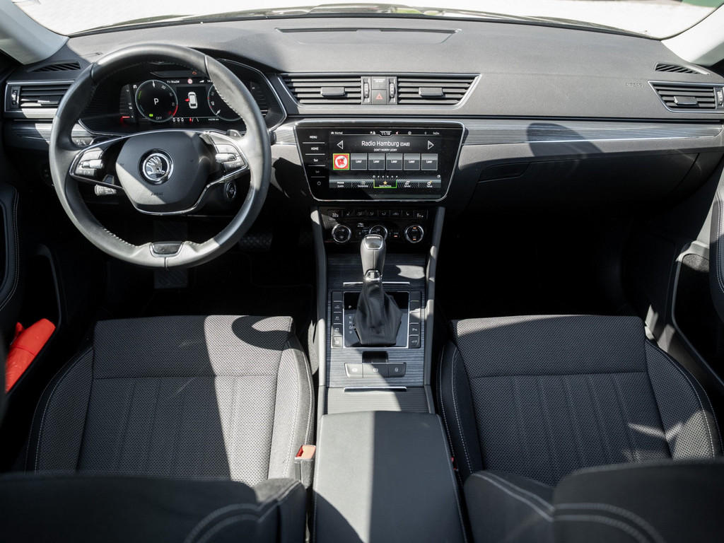 Bild 13 - SUPERB C. STYLE 1.4 TSI iV DSG DCC Kam. Standh.