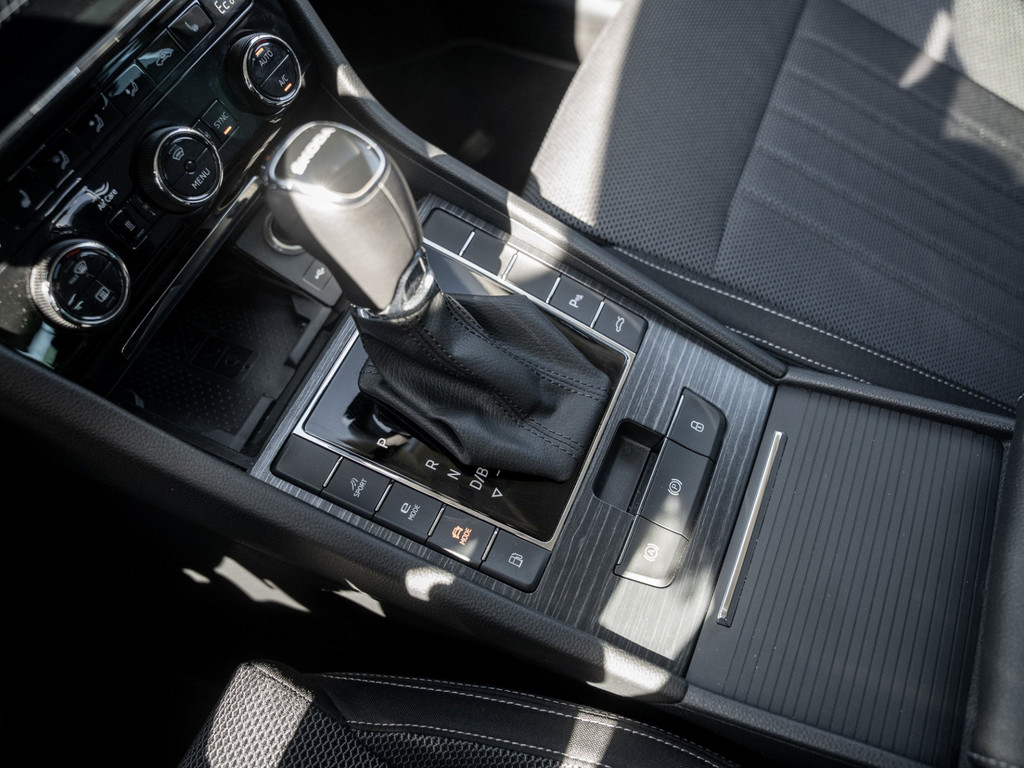 Bild 25 - SUPERB C. STYLE 1.4 TSI iV DSG DCC Kam. Standh.