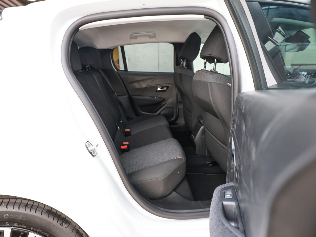 Bild 4 - 208 BUSINESS TURBO 100