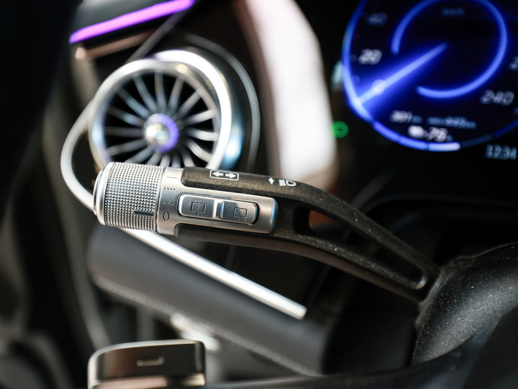 Bild 32 - EQS 580 4M SUV AMG Sport Premium + Hyperscreen