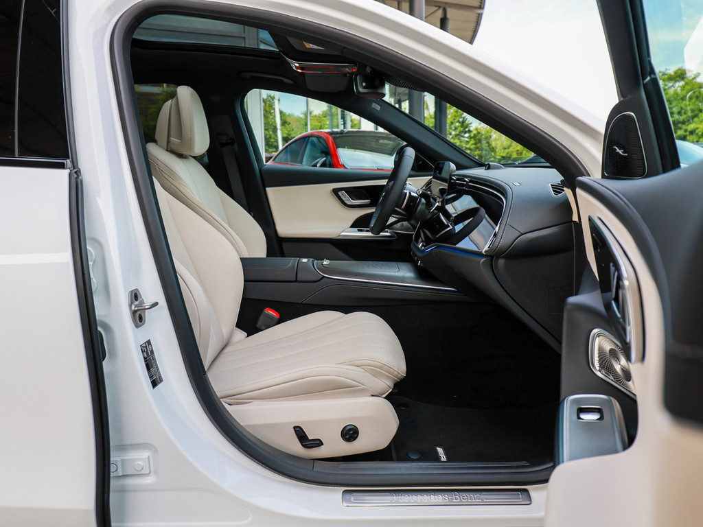 Bild 3 - E 300 de 4M AMG Limo mit EQ Hybrid Technologie