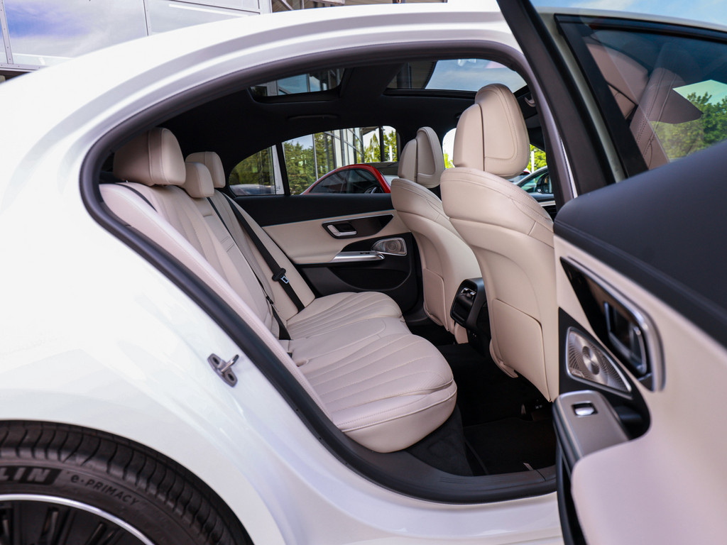 Bild 5 - E 300 de 4M AMG Limo mit EQ Hybrid Technologie