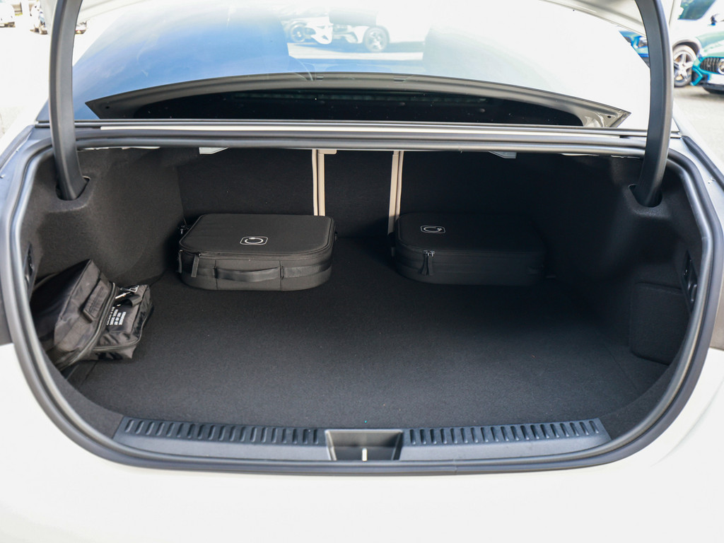 Bild 33 - E 300 de 4M AMG Limo mit EQ Hybrid Technologie
