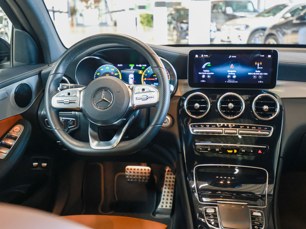 Bild 10 - GLC 300 e 4M Coupé AMG Sport