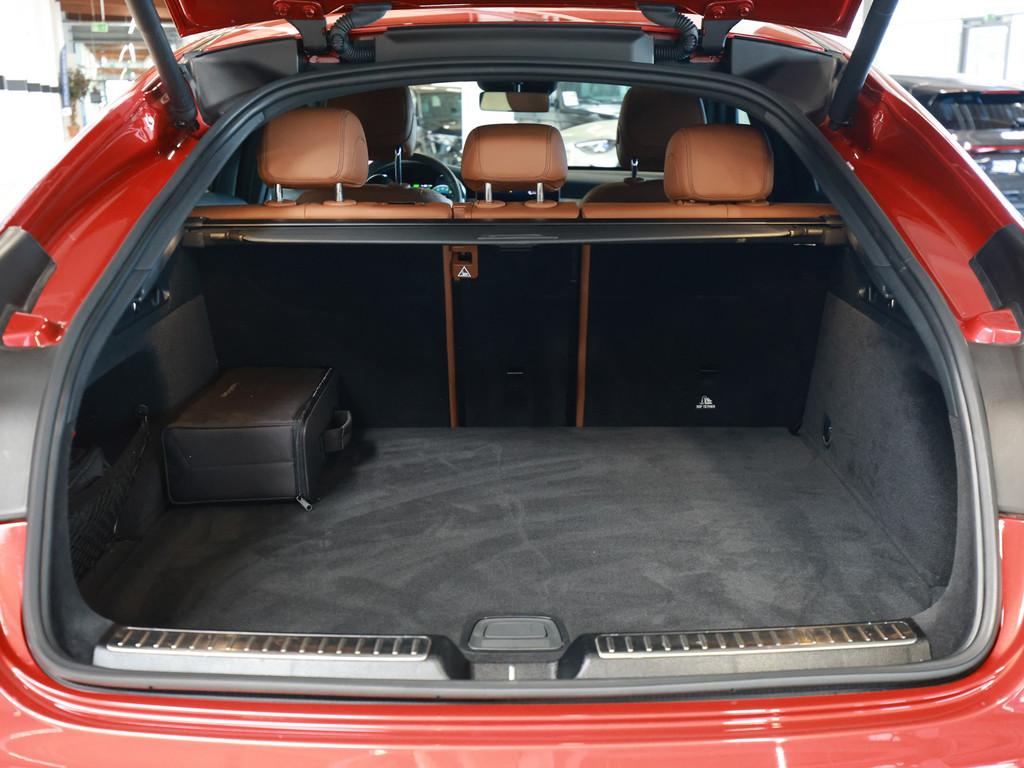 Bild 32 - GLC 300 e 4M Coupé AMG Sport