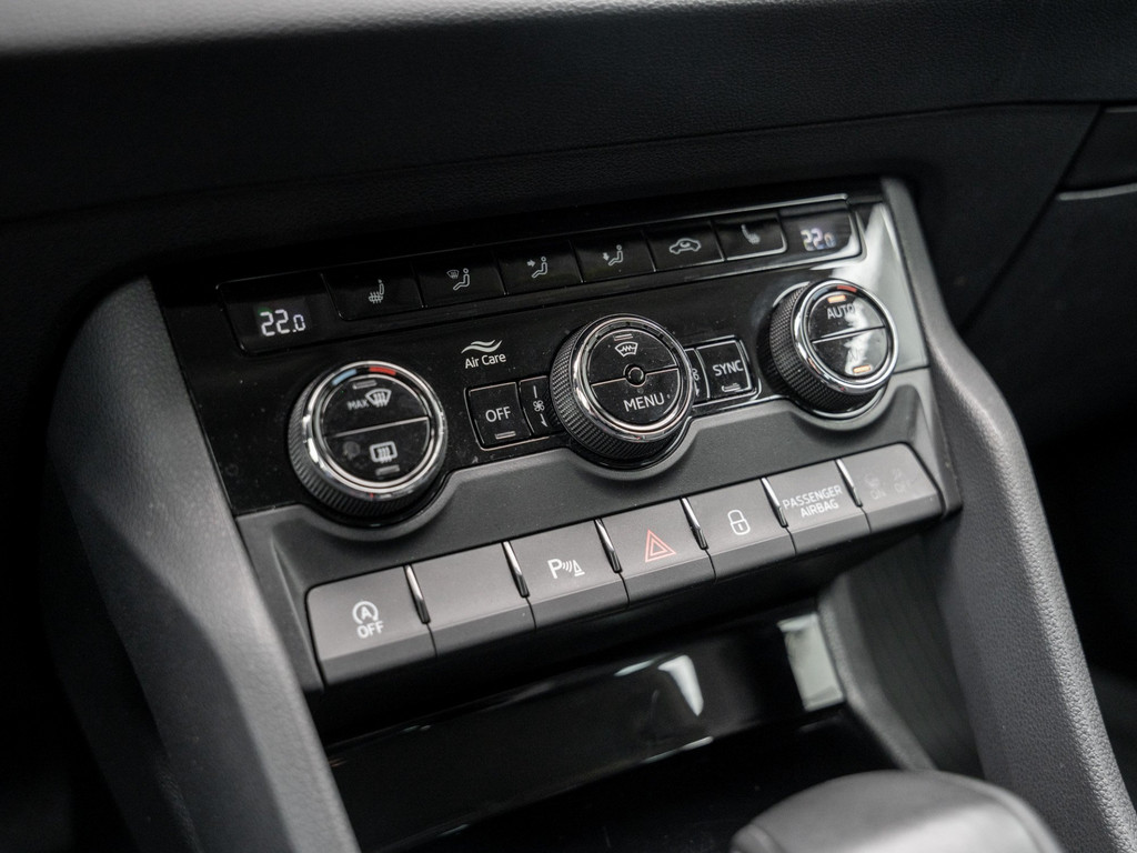 Bild 20 - KAROQ DRIVE 1.5 TSI DSG DynLicht KeyLess KlimaA