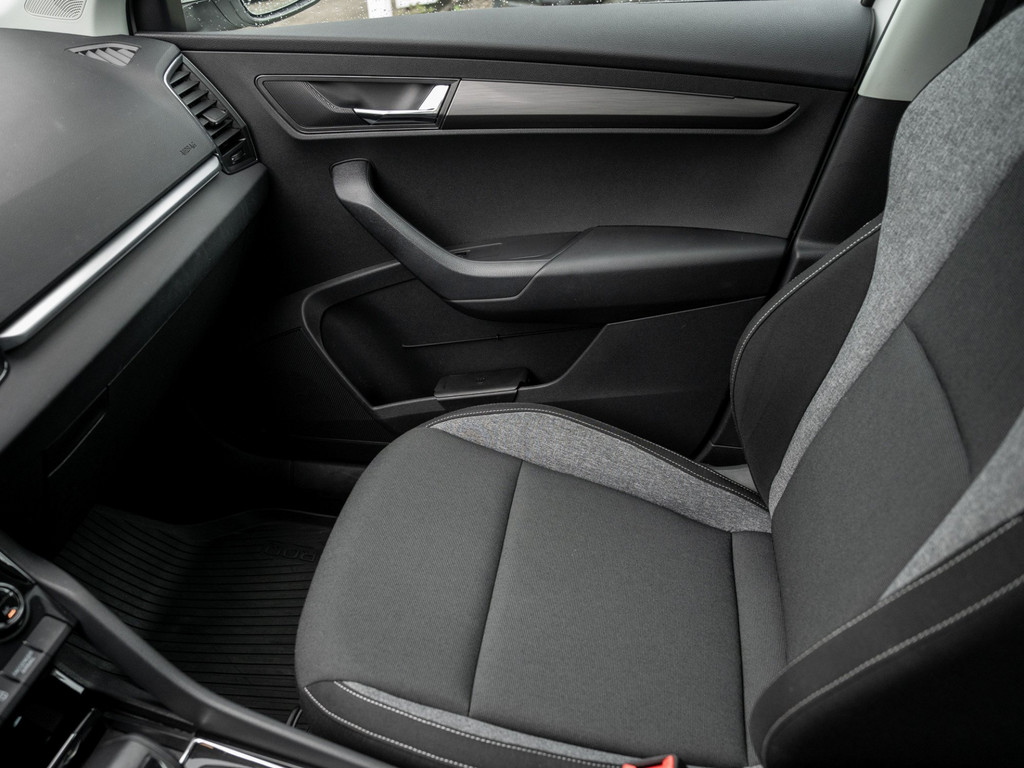 Bild 23 - KAROQ DRIVE 1.5 TSI DSG DynLicht KeyLess KlimaA