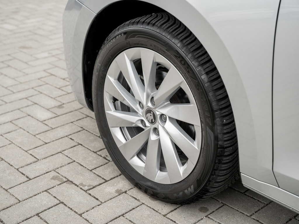 Bild 7 - OCTAVIA C. SELECTION 1.5 TSI e-TEC DSG Kam. Navi