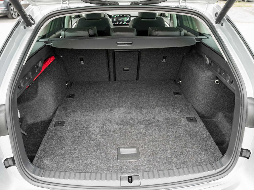 Bild 29 - OCTAVIA C. SELECTION 1.5 TSI e-TEC DSG Kam. Navi