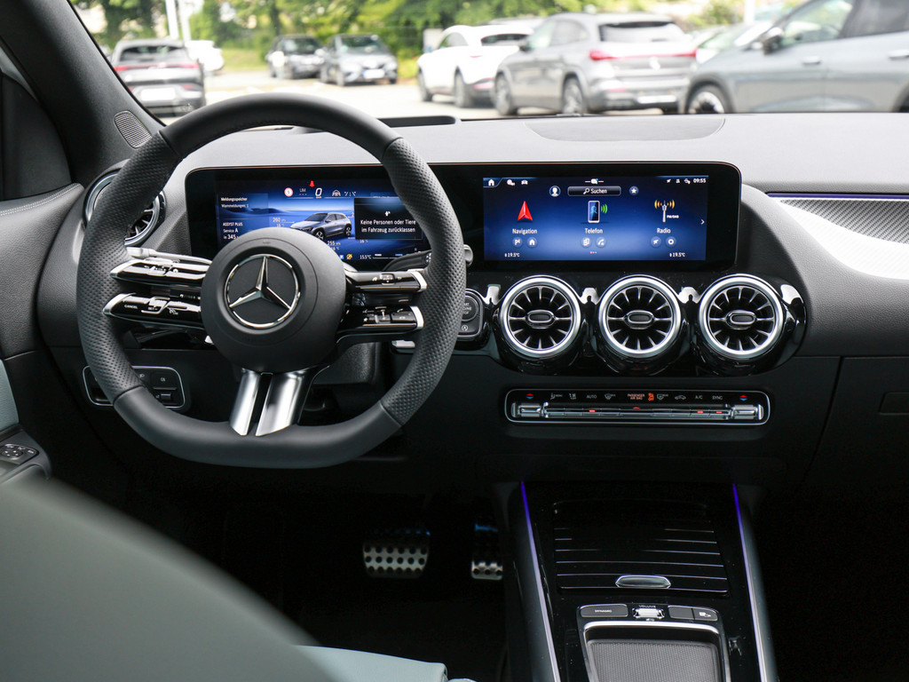 Bild 9 - GLA 200 AMG Premium