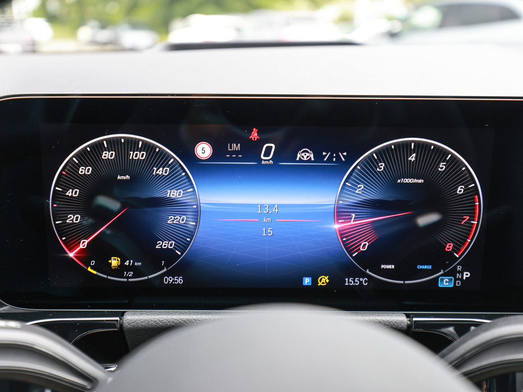 Bild 18 - GLA 200 AMG Premium
