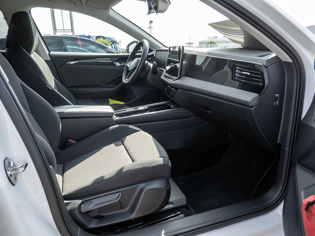 Bild 2 - Passat 1,5 l eTSI DSG