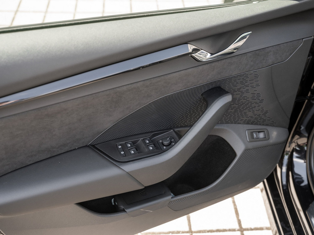 Bild 27 - OCTAVIA C. RS 2.0 TDI DSG AHK Kam. Navi Pano HUD