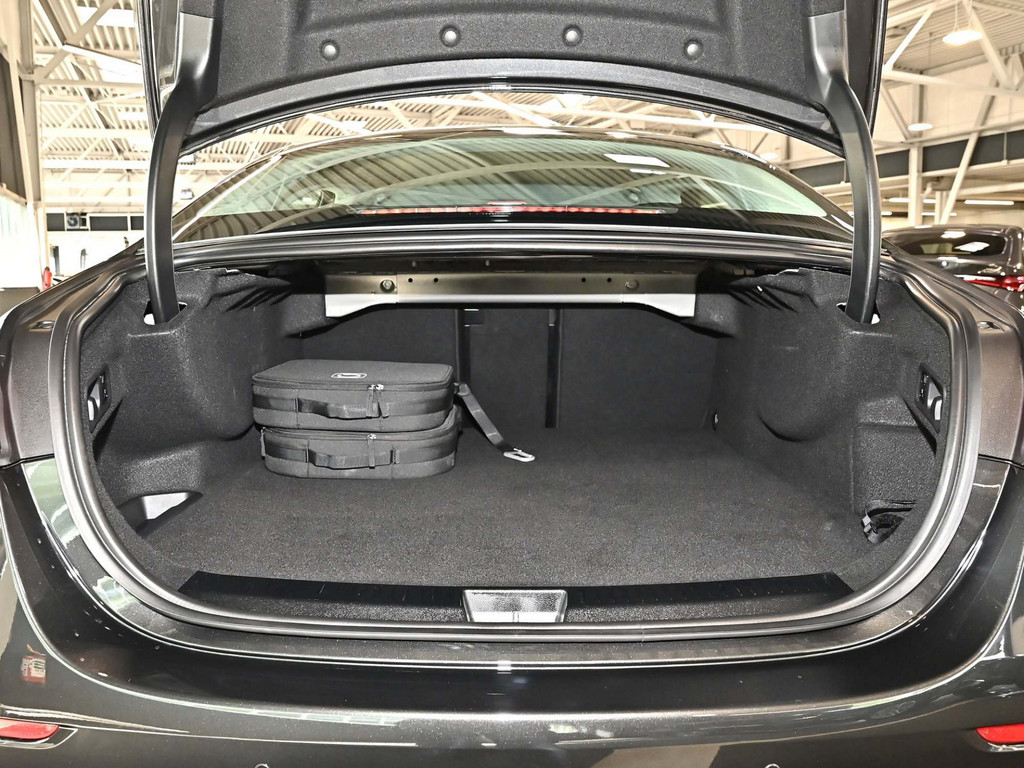 Bild 30 - E 300 e Avantgarde Advanced