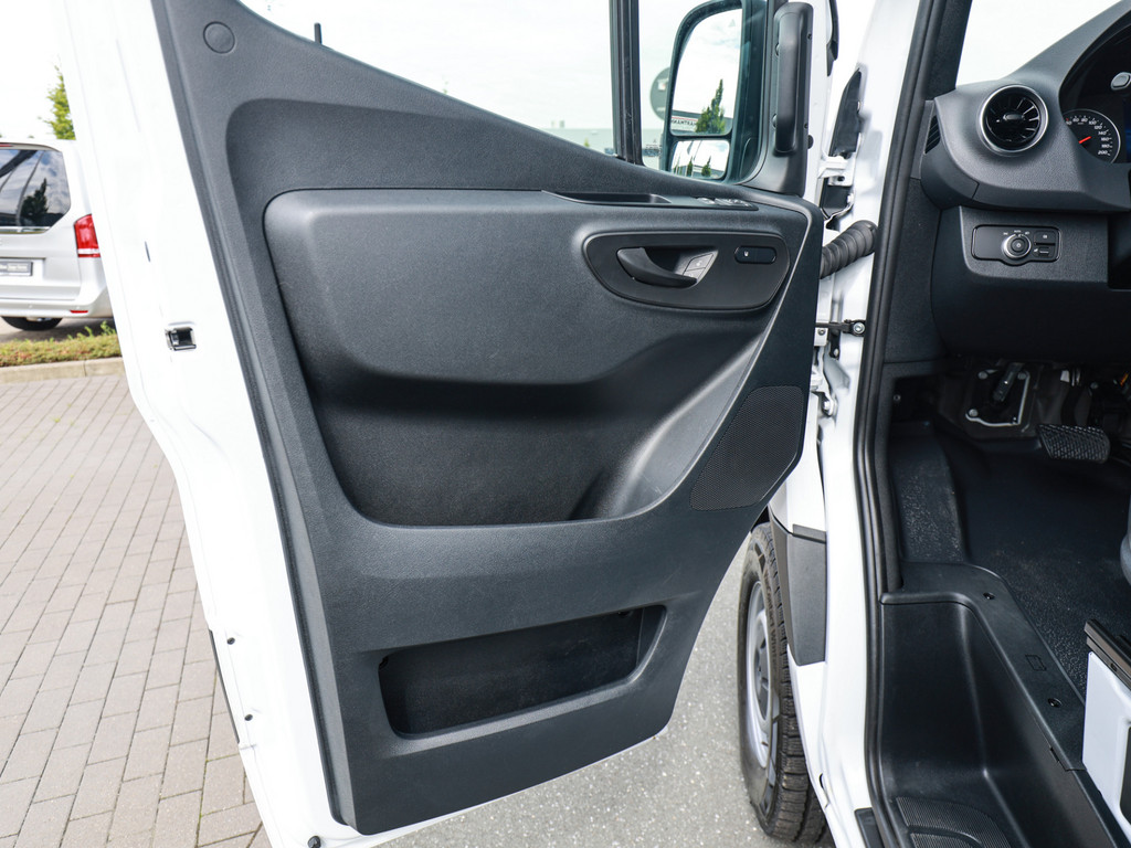 Bild 24 - Sprinter 319 CDI 4x4 Kasten PRO L2H2 2,8t