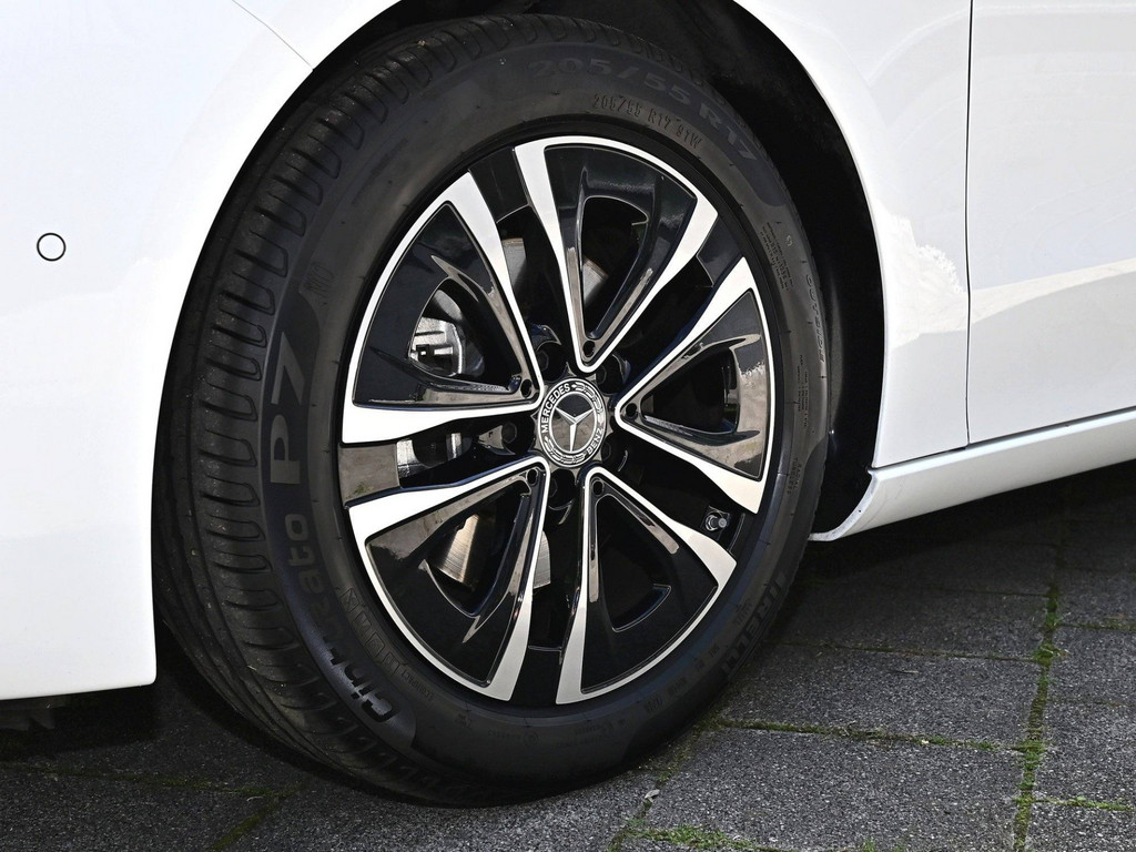Bild 8 - B 200 Progressive Advanced