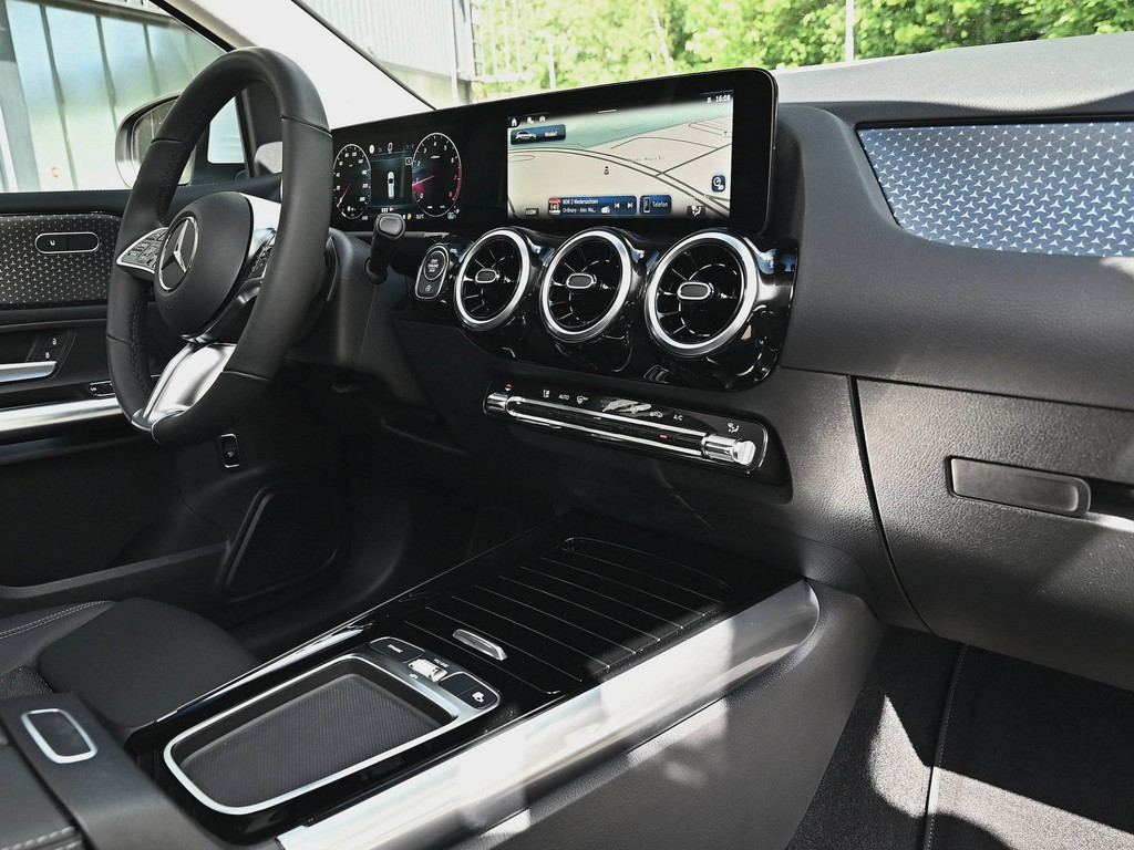 Bild 9 - B 200 Progressive Advanced