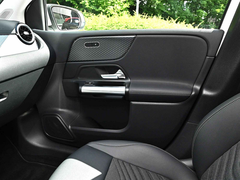 Bild 15 - B 200 Progressive Advanced