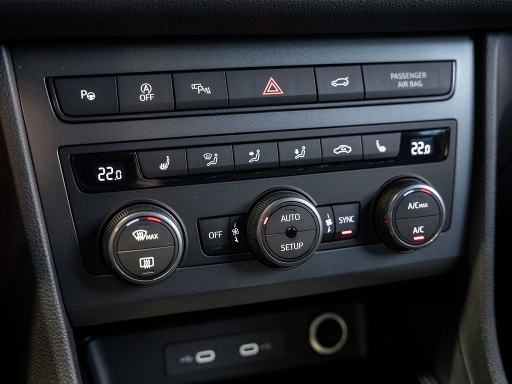 Bild 20 - Ateca 1.5 TSI AHK Kam. Navi Sportp. Virtual 360