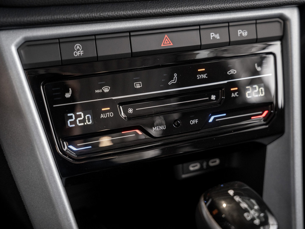 Bild 18 - T-Roc Cabriolet ENERGY 1.5 l TSI DSG AHK ACC