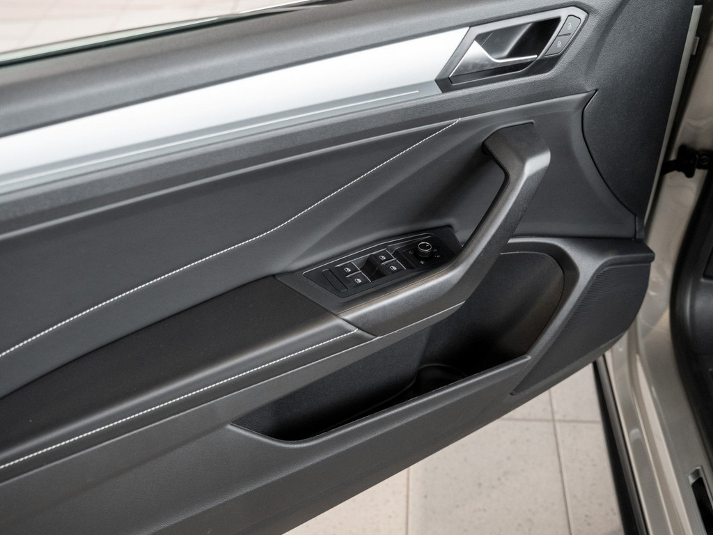 Bild 27 - T-Roc Cabriolet ENERGY 1.5 l TSI DSG AHK ACC