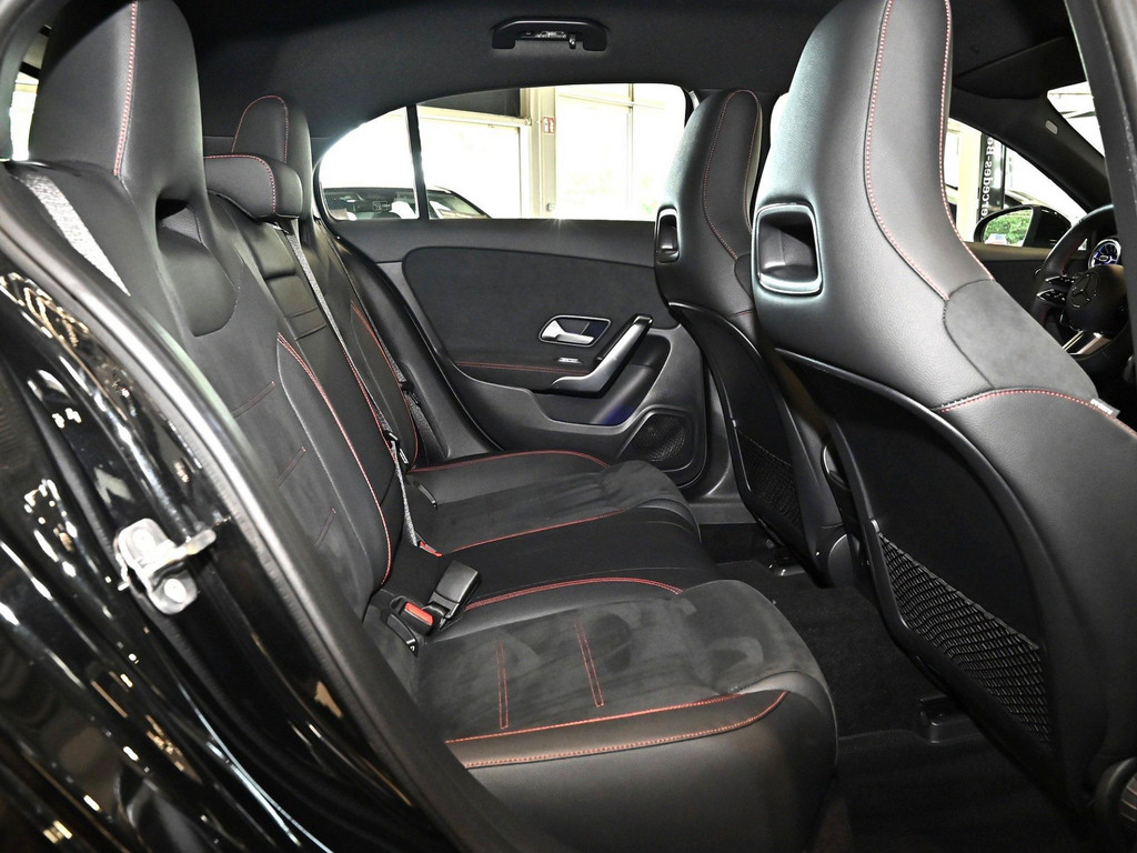 Bild 8 - A 180 AMG Sport Advanced +
