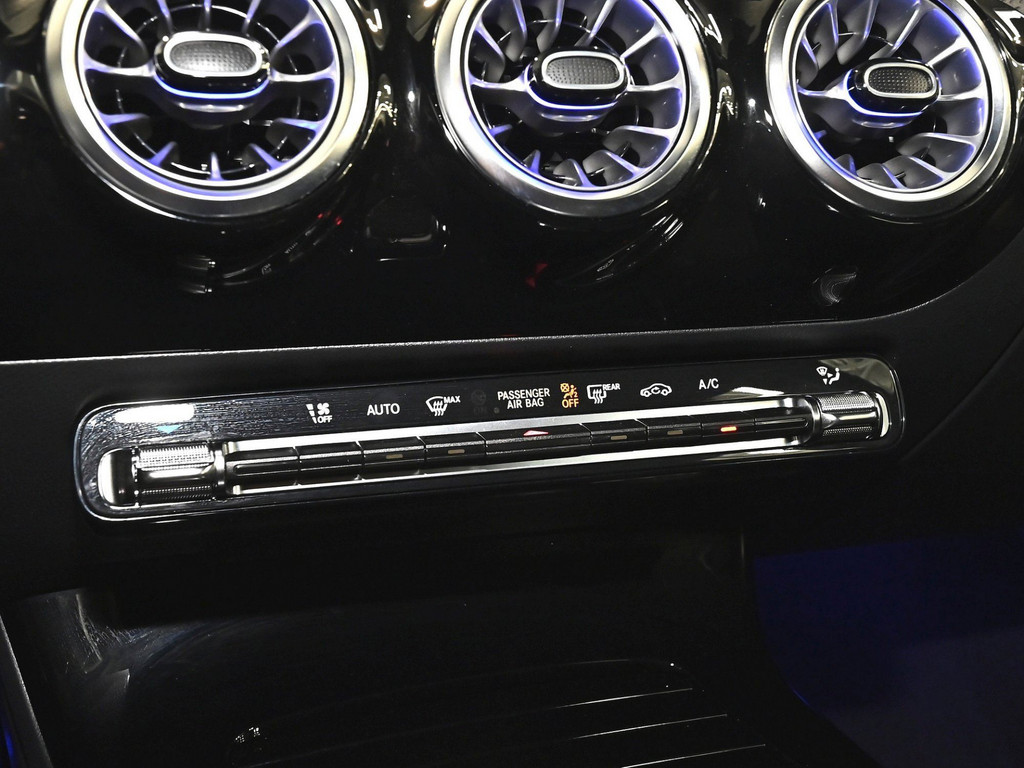 Bild 14 - A 180 AMG Sport Advanced +