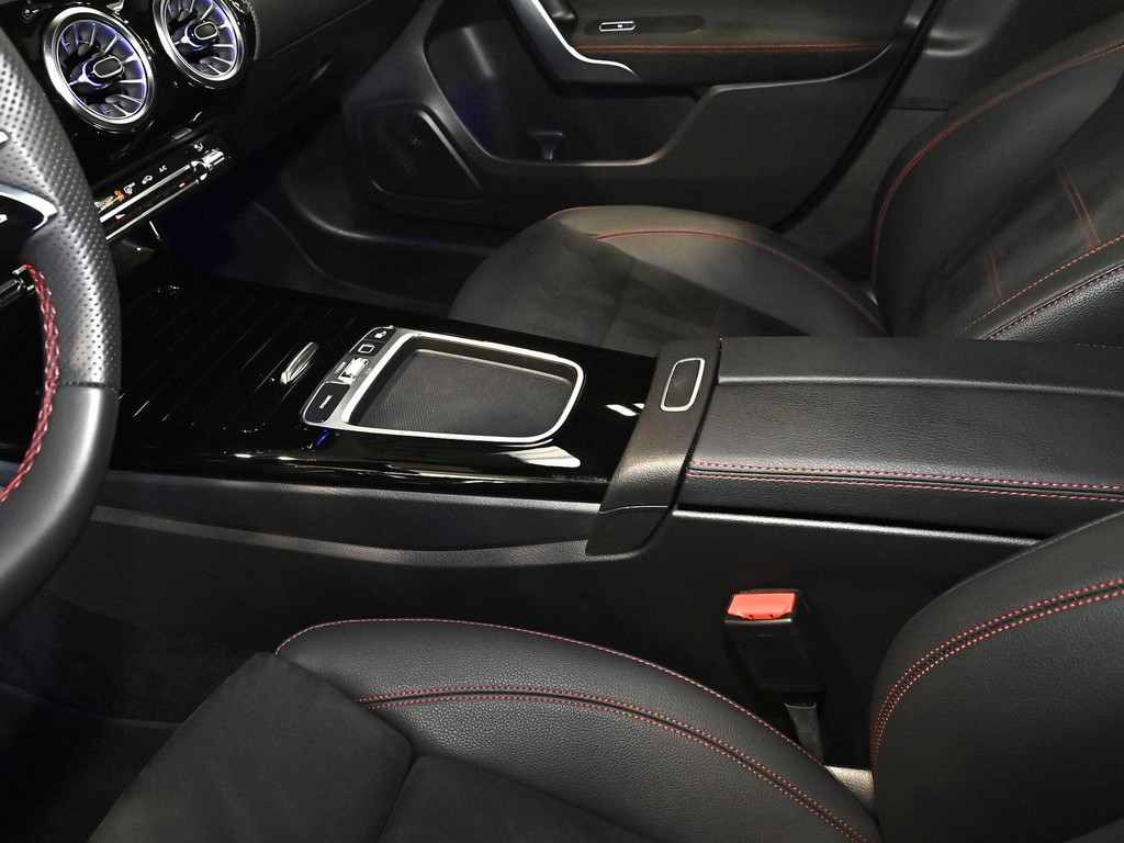 Bild 15 - A 180 AMG Sport Advanced +