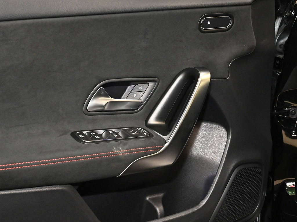 Bild 27 - A 180 AMG Sport Advanced +