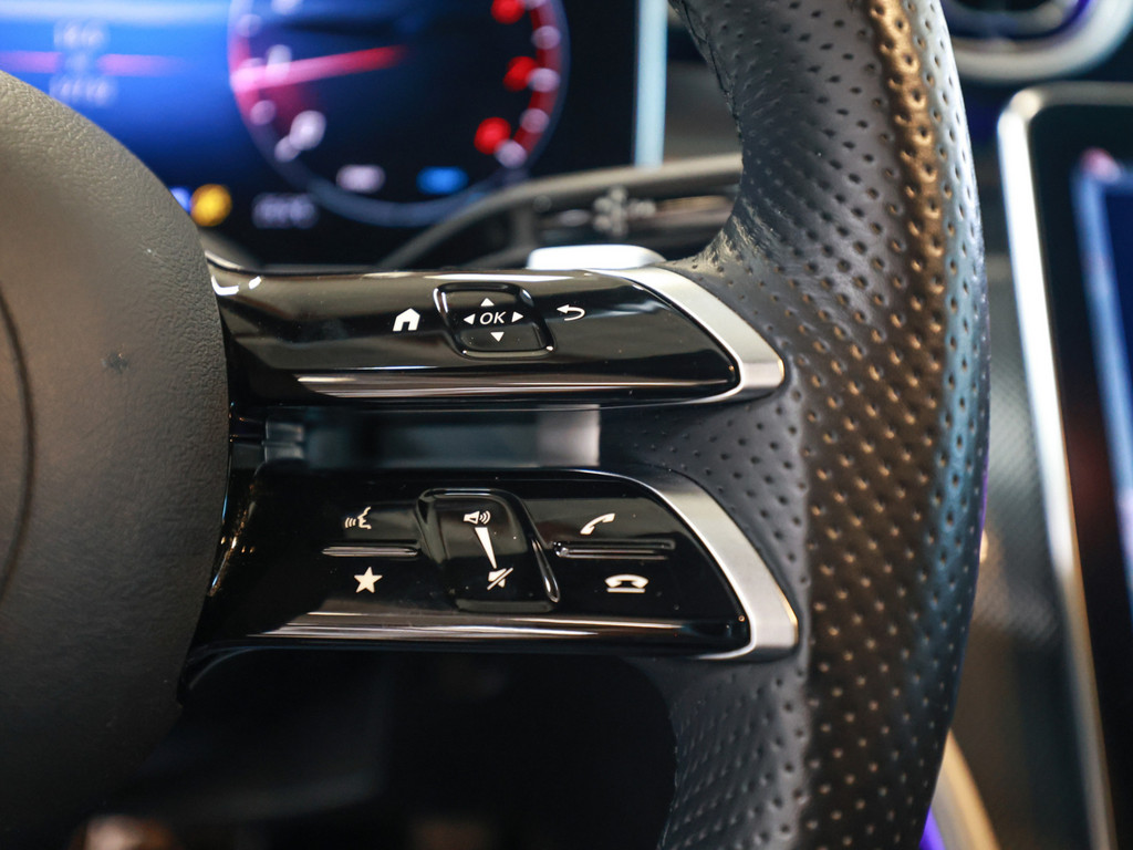 Bild 16 - CLE 200 Cabriolet AMG Sport Advanced + 