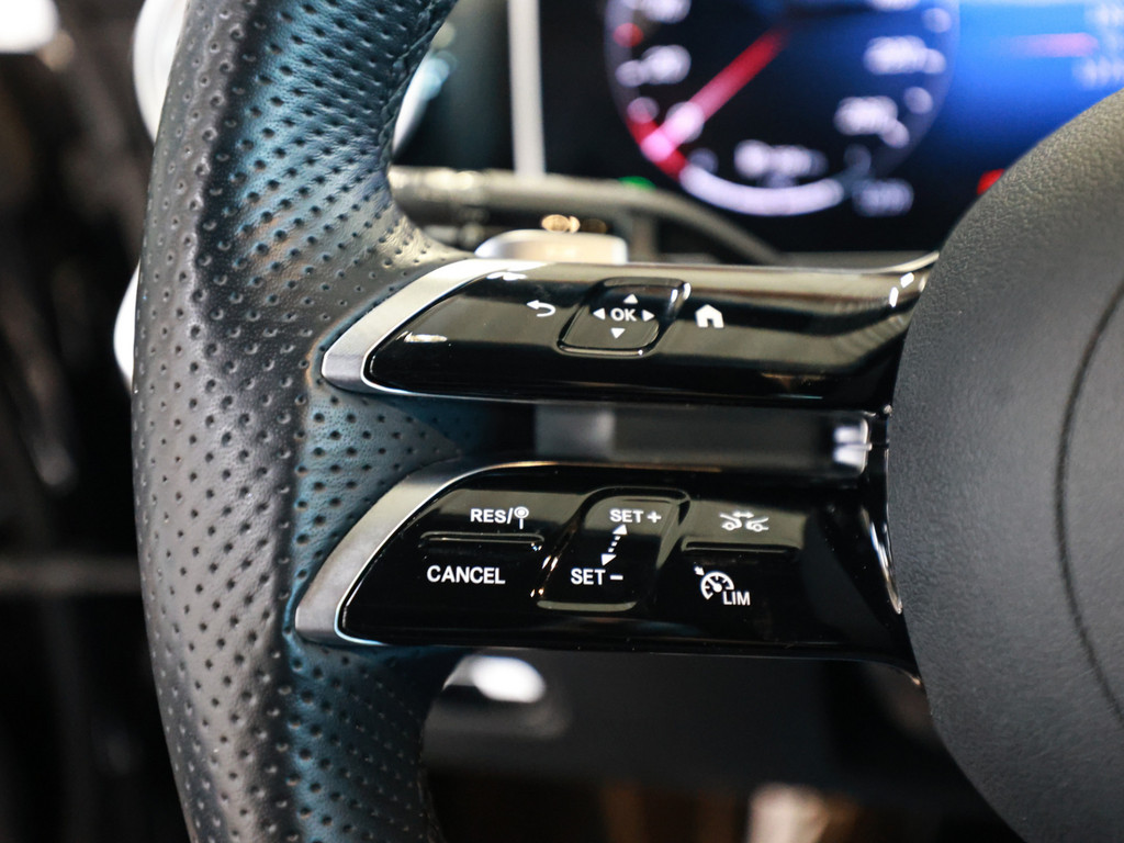Bild 17 - CLE 200 Cabriolet AMG Sport Advanced + 