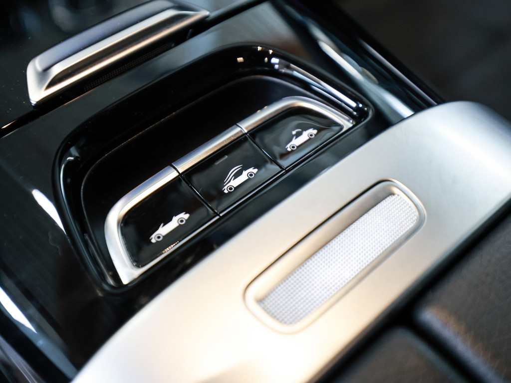 Bild 22 - CLE 200 Cabriolet AMG Sport Advanced +