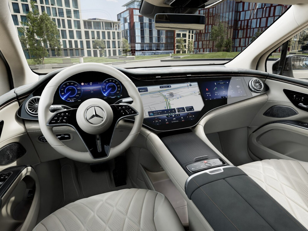 Bild 3 - EQS 580 4M SUV AMG Sport Premium + 7-Sitzer Hyperscreen