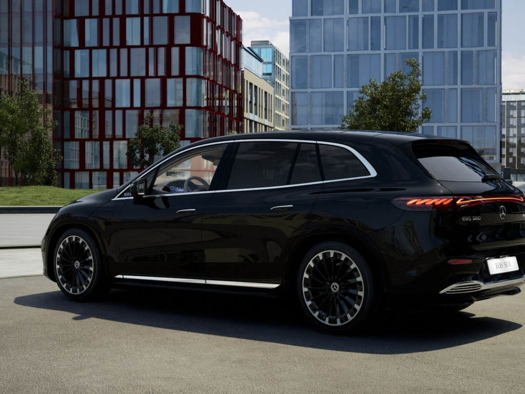 Bild 15 - EQS 580 4M SUV AMG Sport Premium + 7-Sitzer Hyperscreen