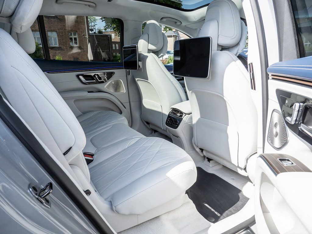 Bild 8 - EQS 580 4M SUV AMG Sport Premium + Hyperscreen