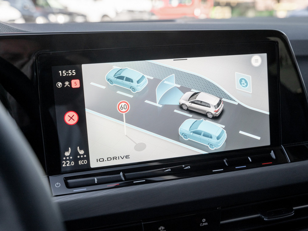 Bild 10 - Golf 1.4 eHybrid IQLight Kam. Navi Sportp. ACC