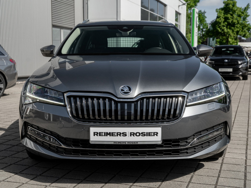 Bild 4 - SUPERB C. STYLE 2.0 TSI DSG AHK Kam. Virtual ACC