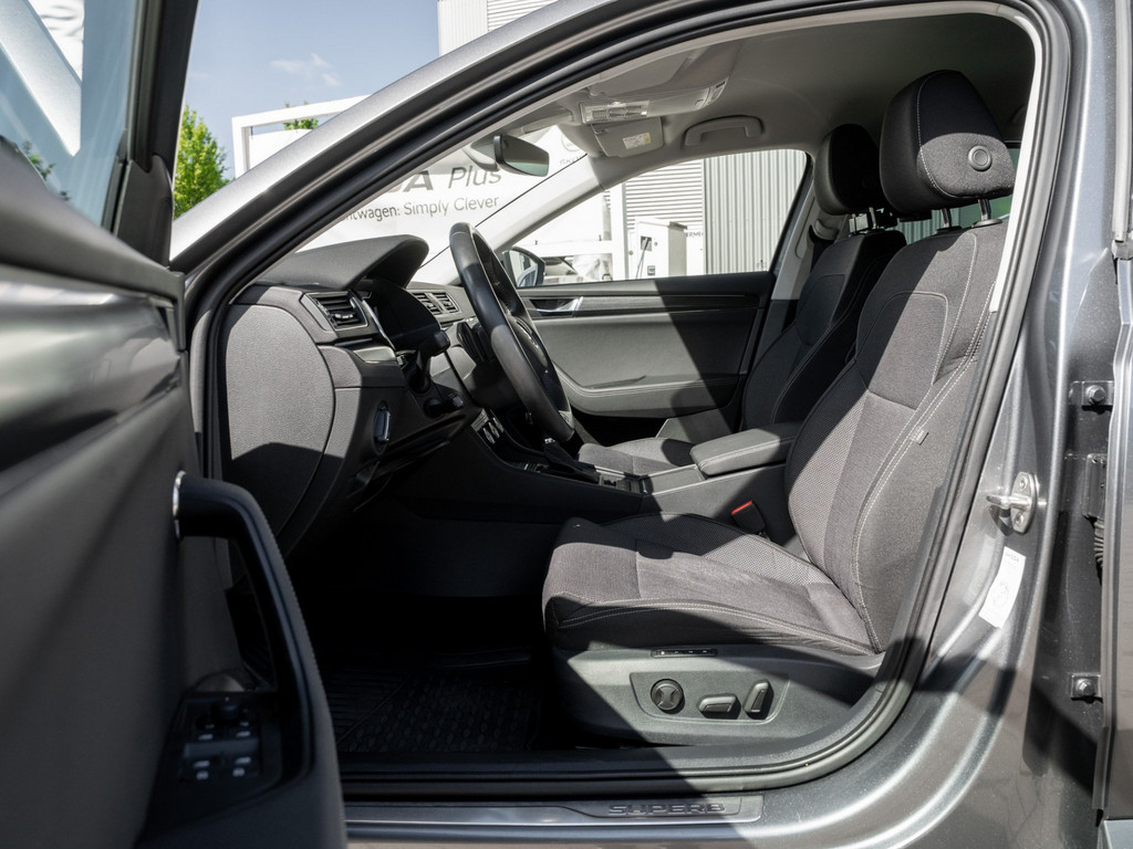 Bild 9 - SUPERB C. STYLE 2.0 TSI DSG AHK Kam. Virtual ACC