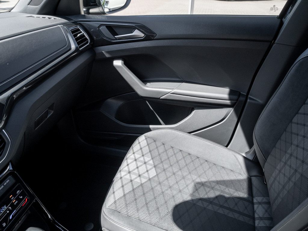 Bild 22 - T-Cross R-Line 1.0 l TSI DSG NaviPro R-Line