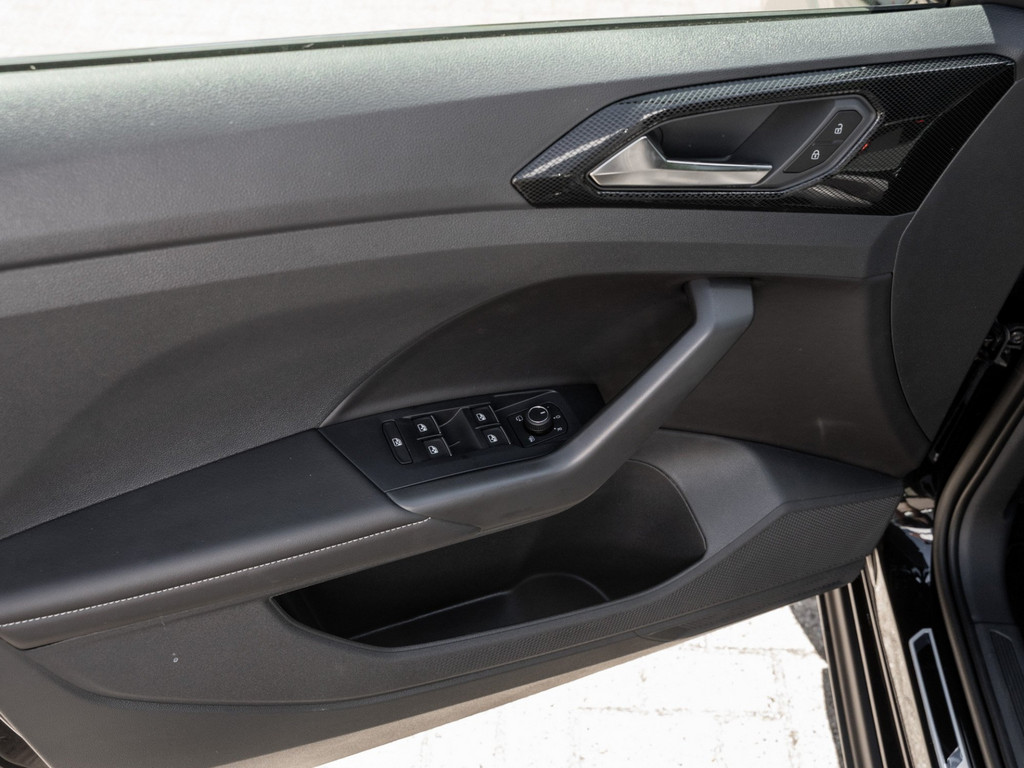 Bild 27 - T-Cross R-Line 1.0 l TSI DSG NaviPro R-Line
