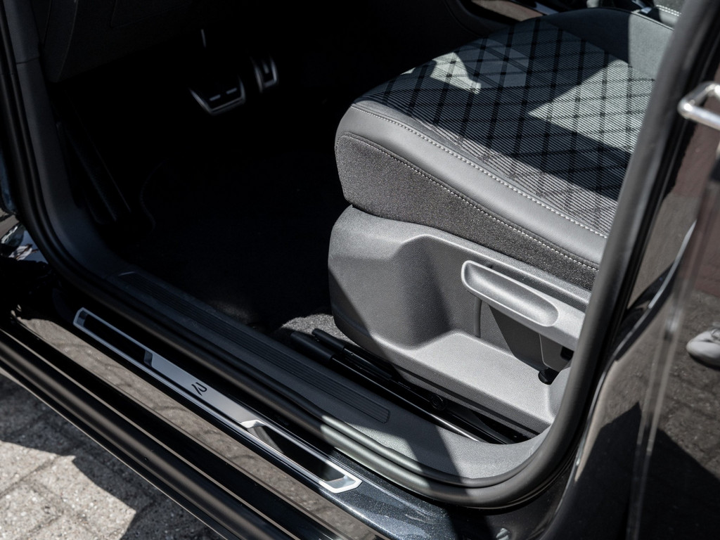Bild 28 - T-Cross R-Line 1.0 l TSI DSG NaviPro R-Line