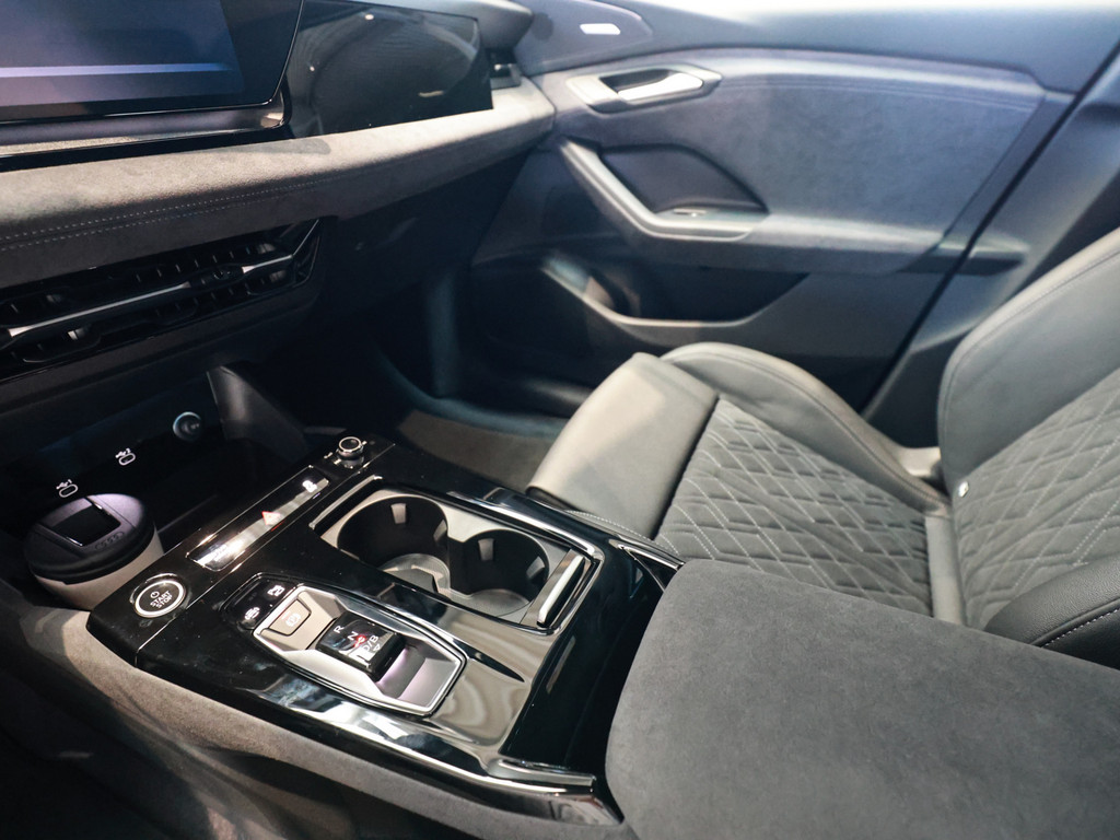 Bild 16 - Q6 Sportback e-tron quattro AHK S Line Business B&O