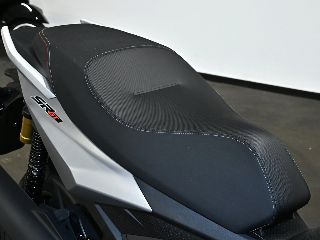 Bild 6 - SR GT 400 E5 +